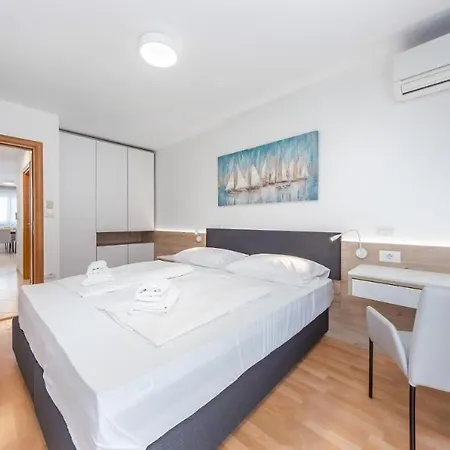 Garden Sunset Apartment